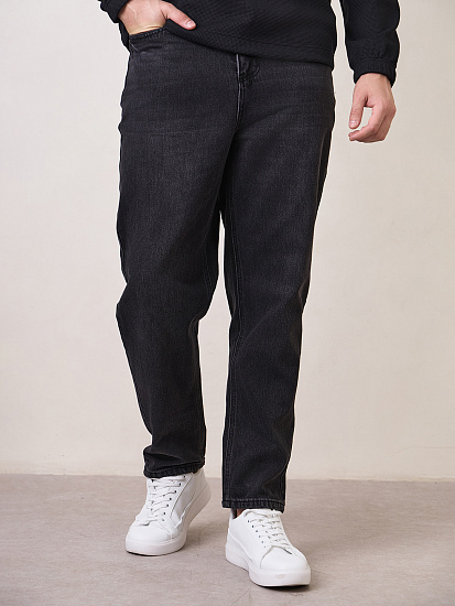 Pornoda o‘g‘ilning mast onasini bezovta qilayotgani ko‘rsatilgan.